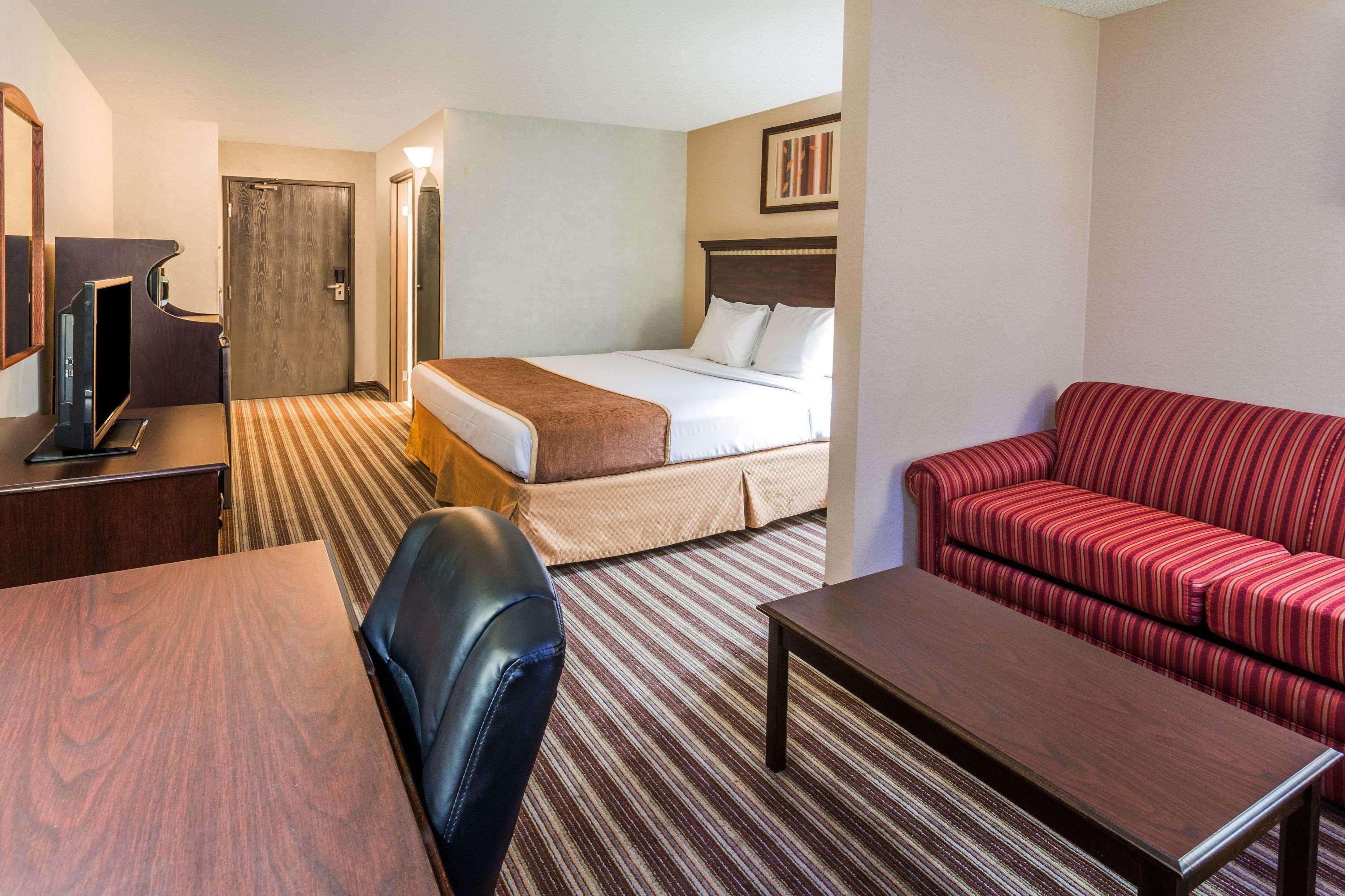 Days Inn & Suites By Wyndham Vancouver