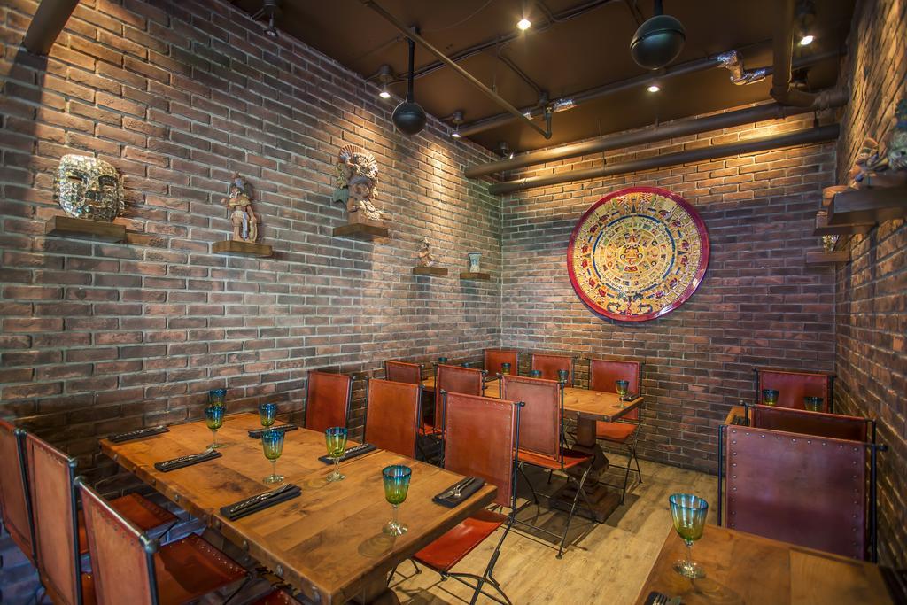 Sundial Hotel by null