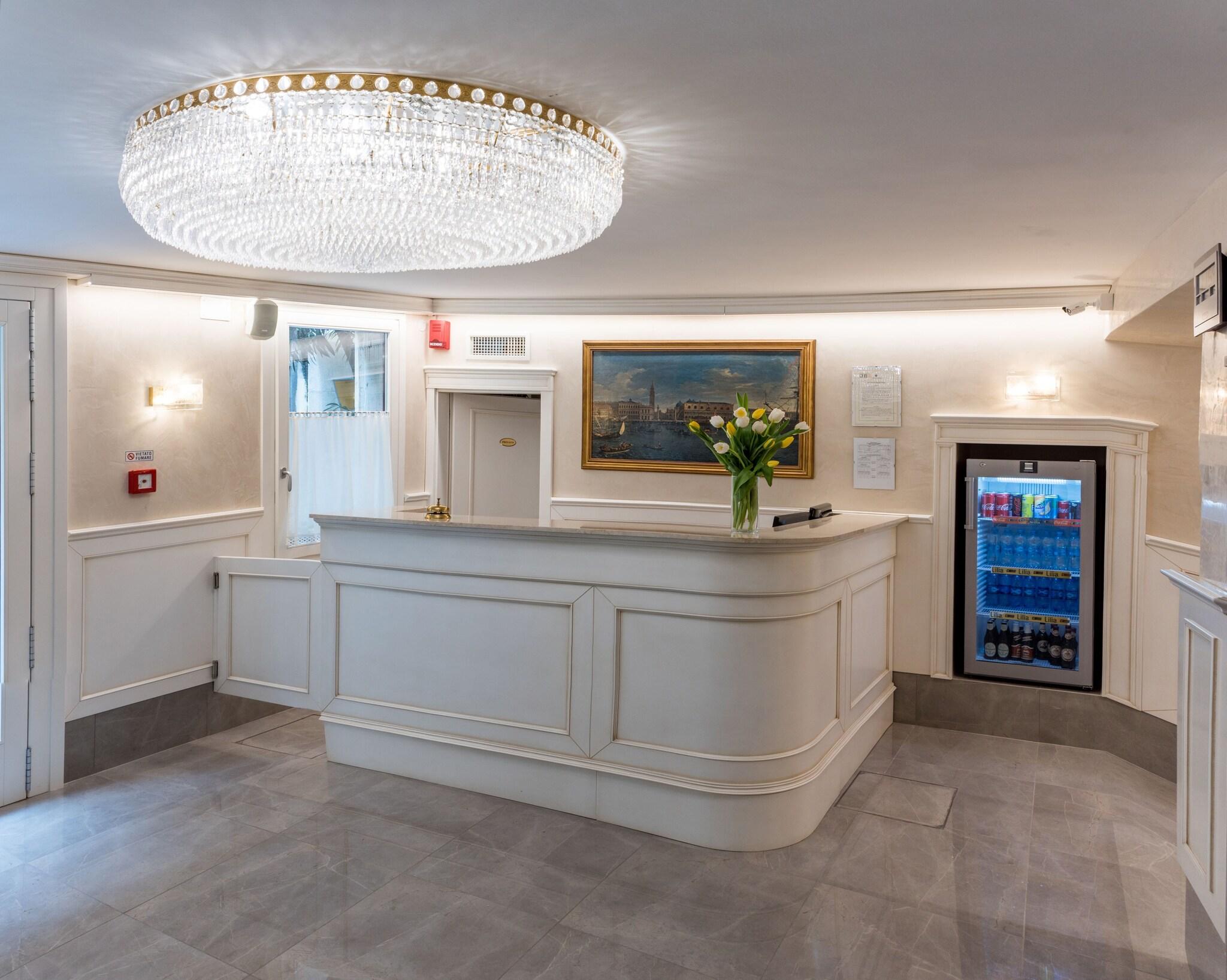 Hotel Guerrini Venezia - photo