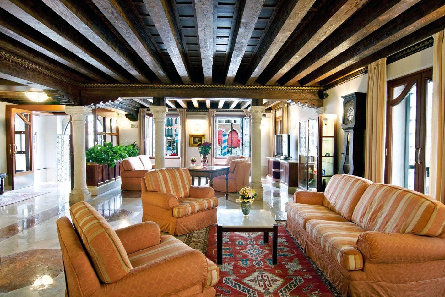 Foscari Palace - photo