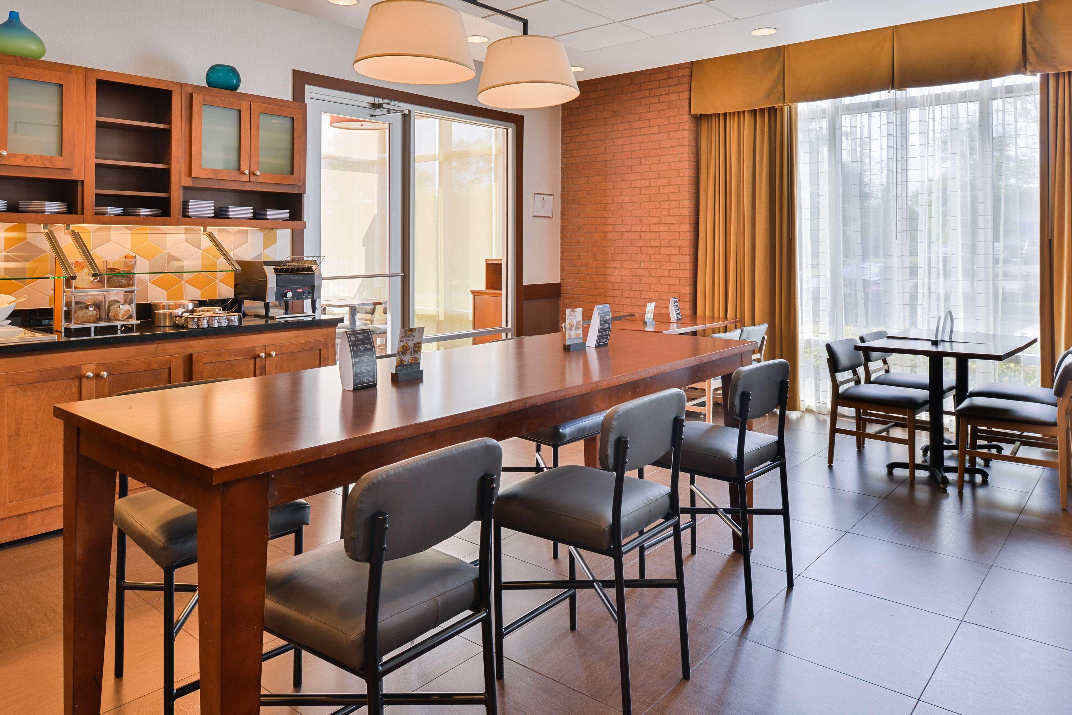 Hyatt Place Chesapeake/Greenbrier