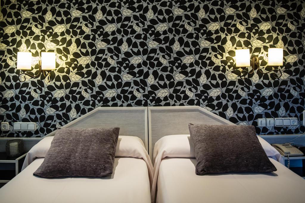 Hostal París by null
