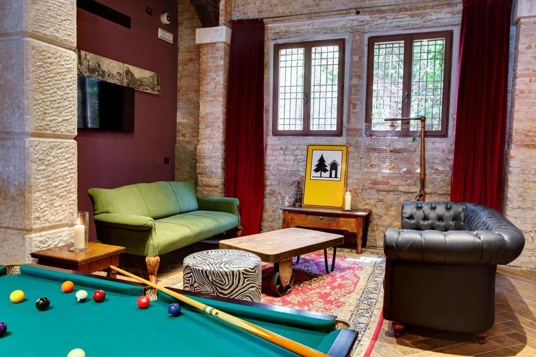 Generator Venice by null