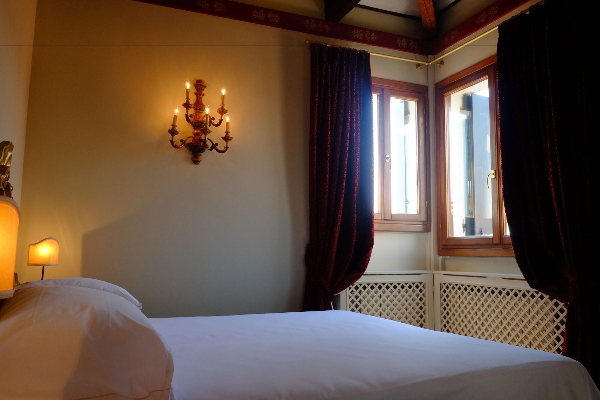 Hotel La Calcina by null