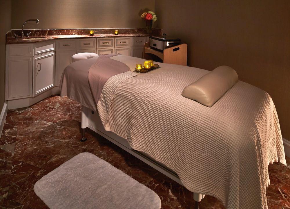 The Ritz-Carlton, Tysons Corner by null