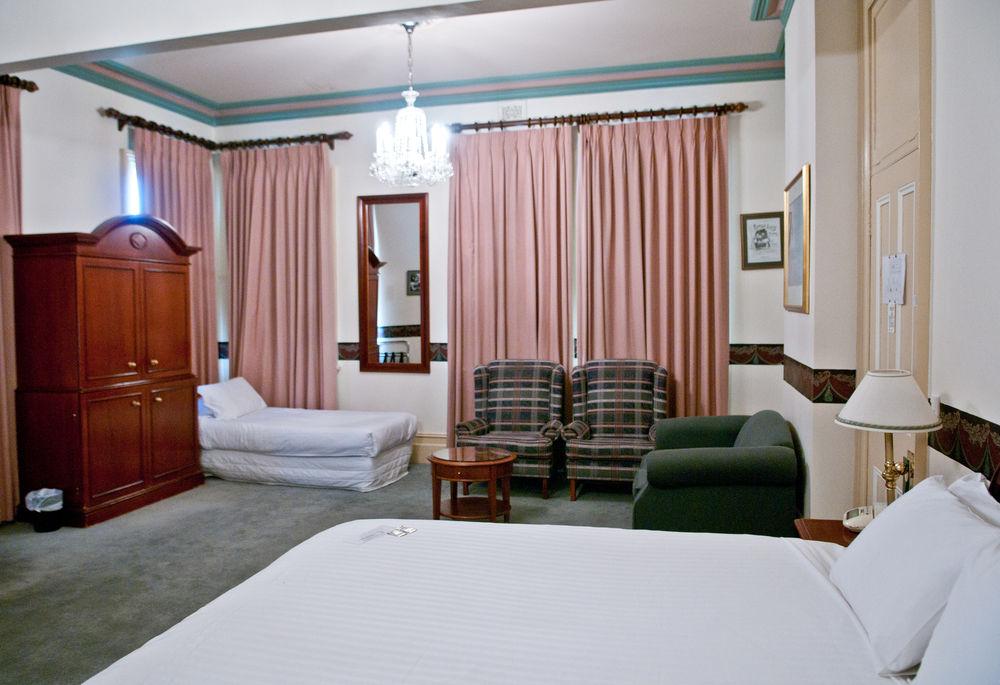 The Hotel Shamrock by null