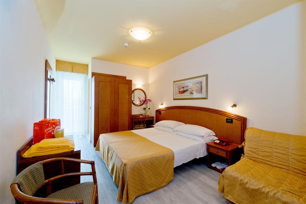 Hotel Ambassador - nuotrauka