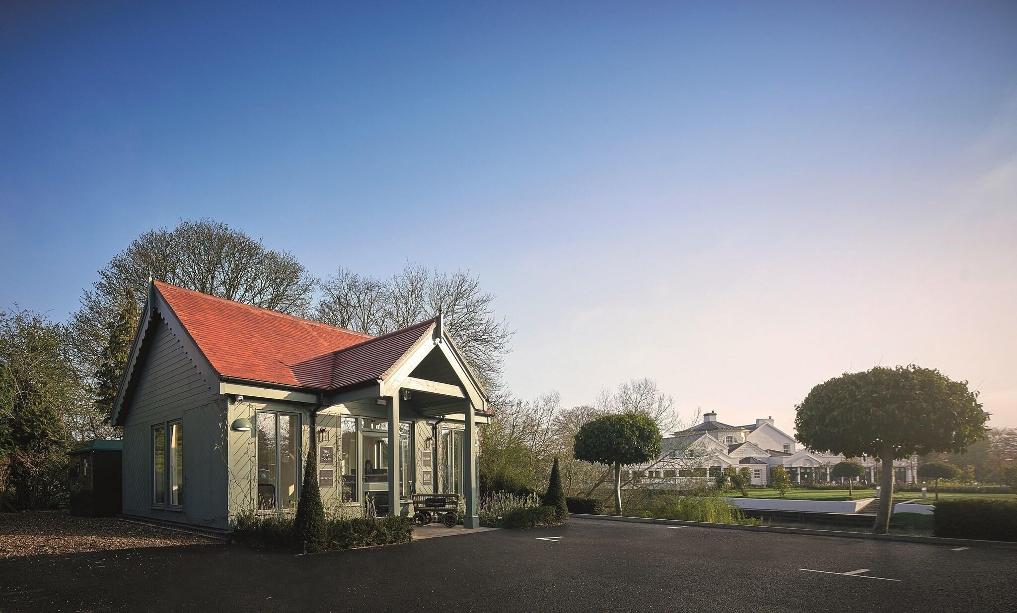 Monkey Island Estate by null