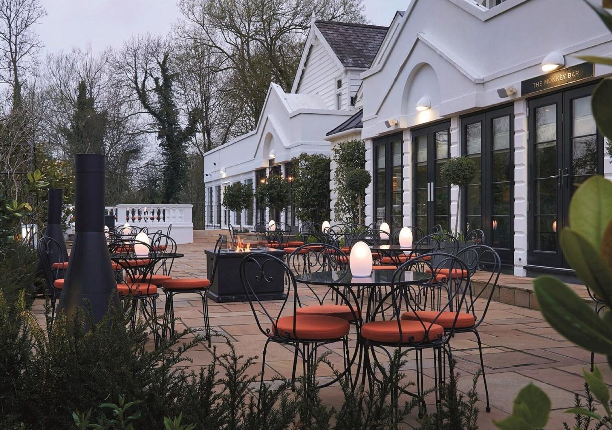 Monkey Island Estate by null