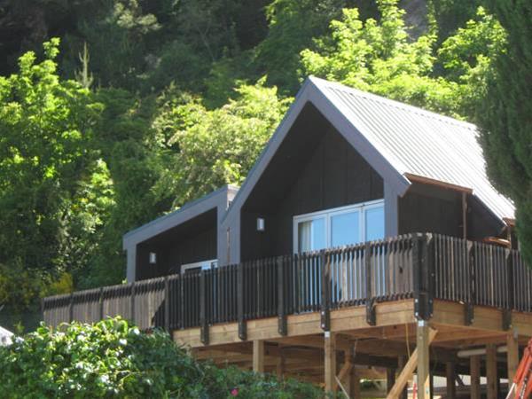 Pinewood Queenstown by null