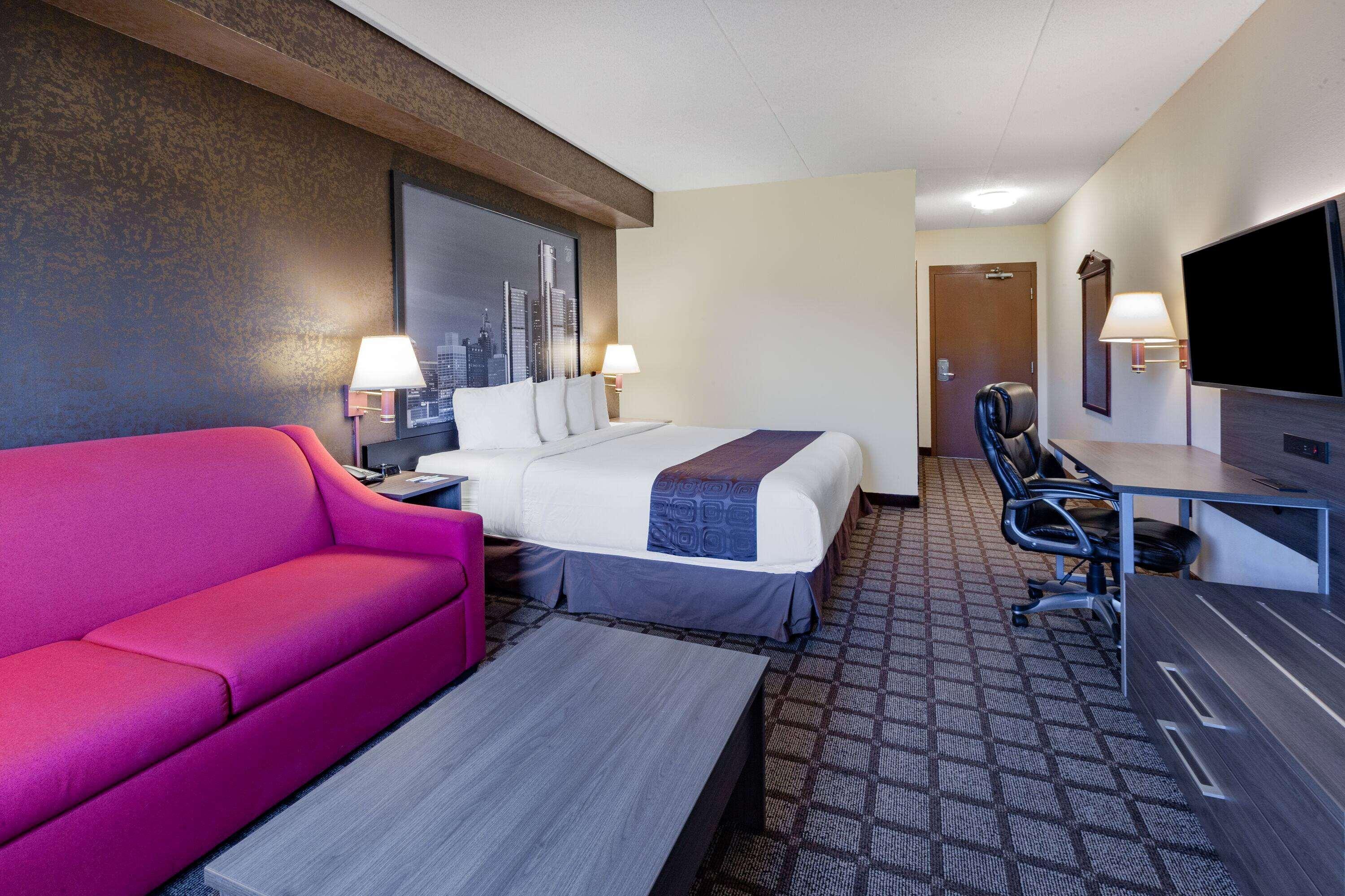 Super 8 by Wyndham Ambassador Bridge Windsor