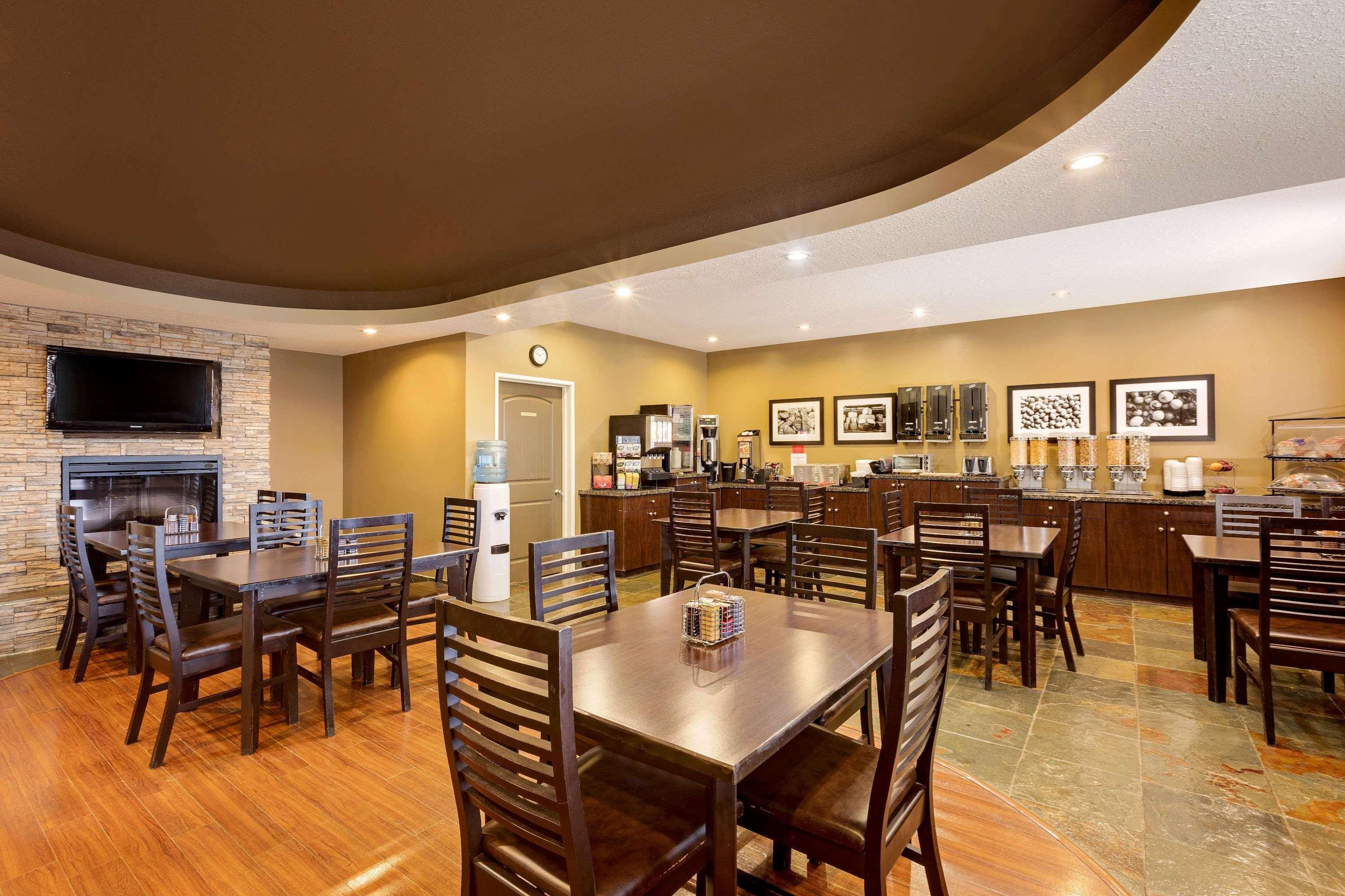 Ramada By Wyndham Cold Lake