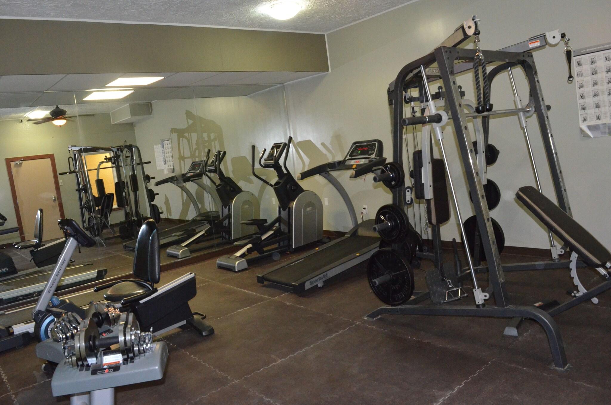 Econo Lodge Inn & Suites Medicine Hat