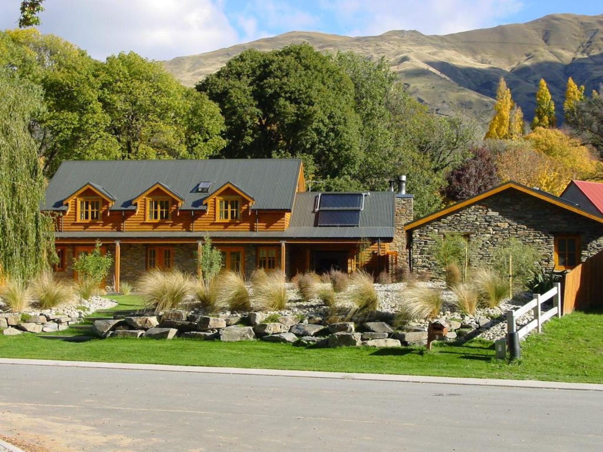 Wanaka Homestead Lodge and Cottages by null