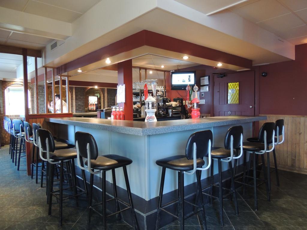 Rodeway Inn by null