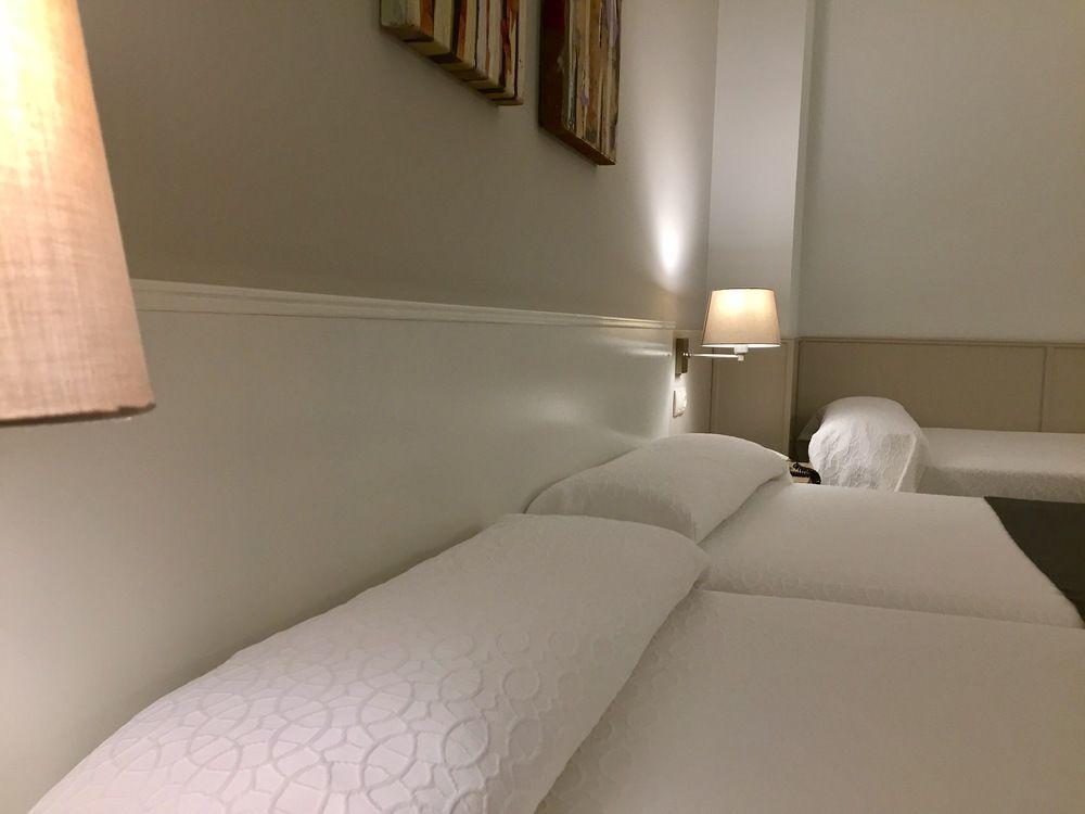 Hotel Río Arga by null