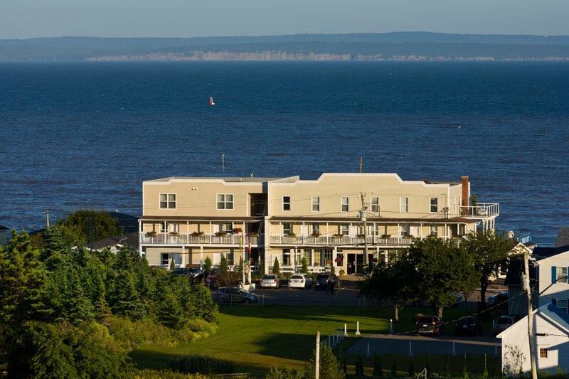 Parkland Village Inn by null