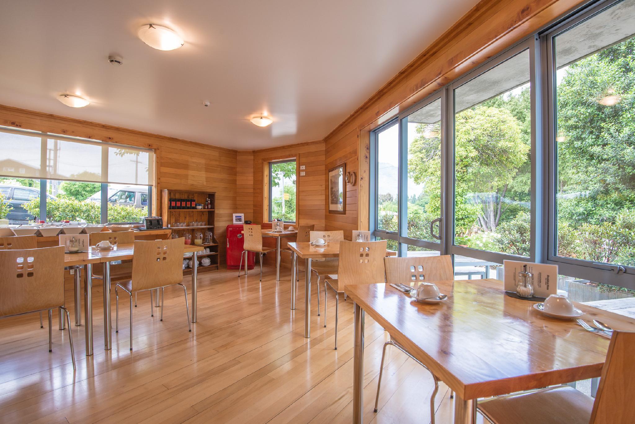 Coronation Lodge by null