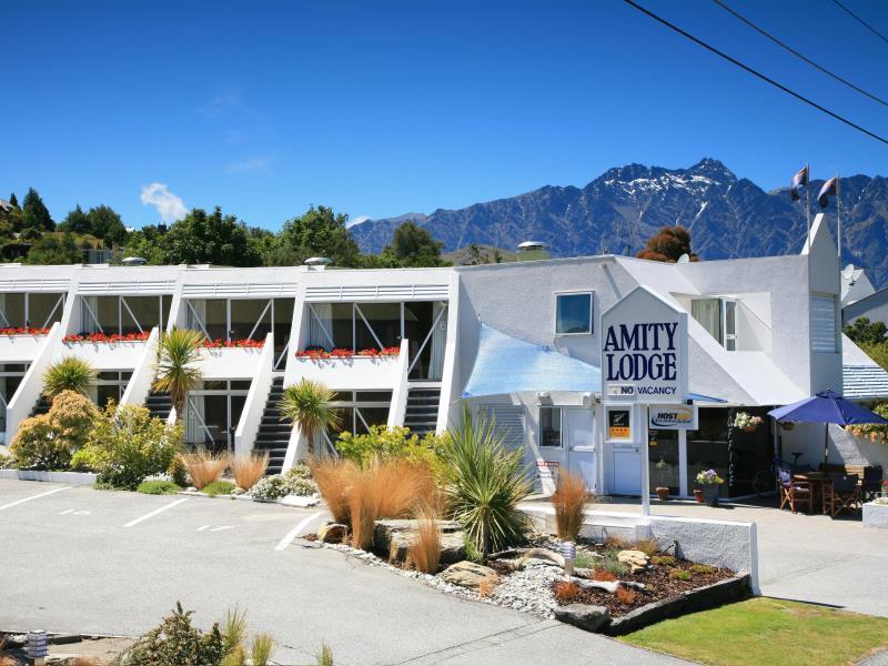 Amity Queenstown Serviced Apartments by null