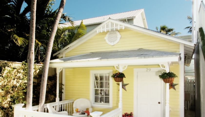 The Guesthouses at Southernmost Beach Resort – Avalon Bed and Breakfast - RECENTLY RESTORED by null
