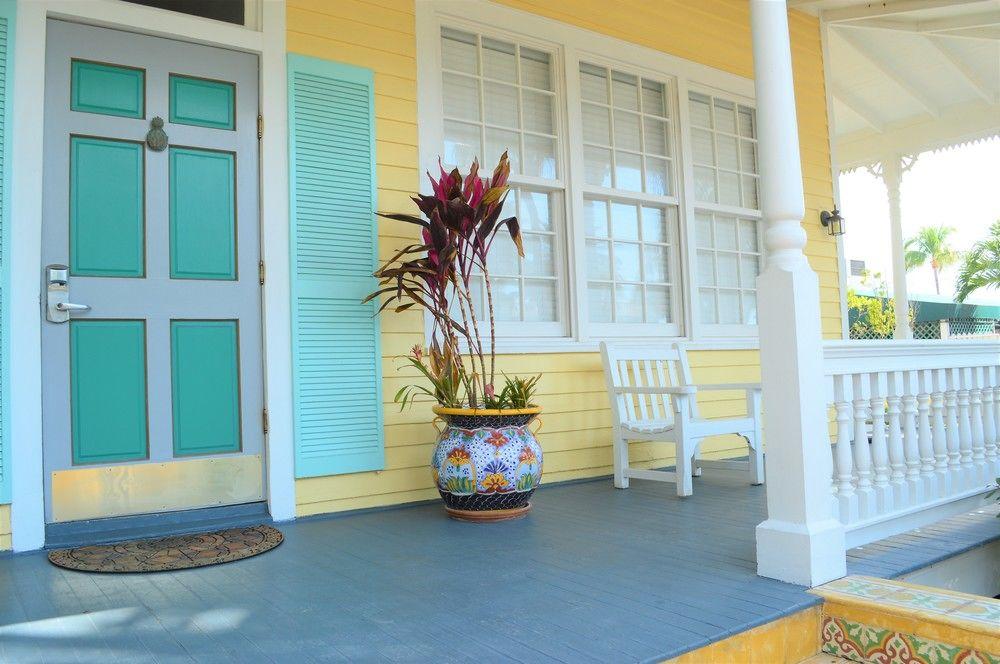 The Guesthouses at Southernmost Beach Resort – Avalon Bed and Breakfast - RECENTLY RESTORED by null