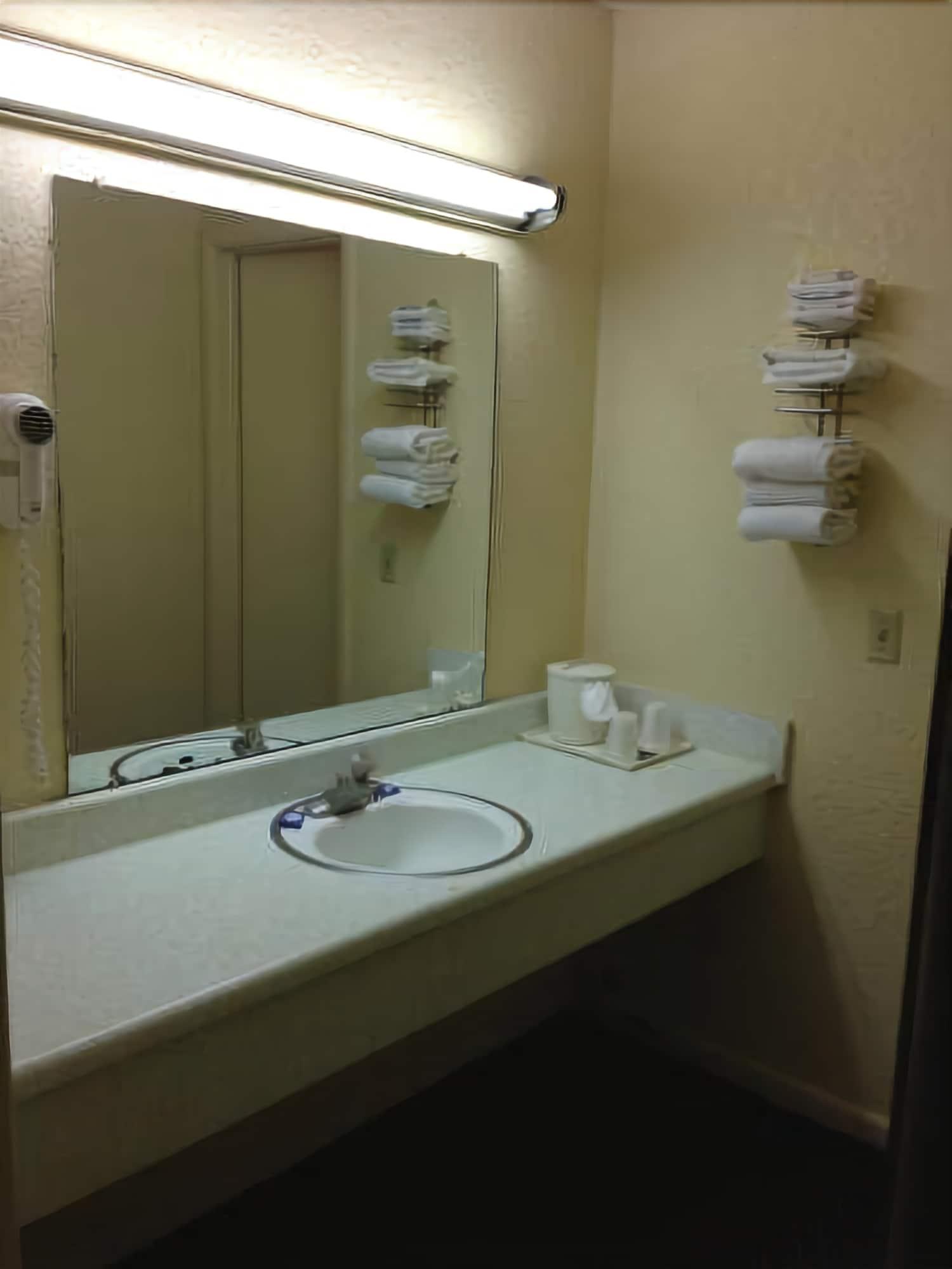Super 7 Inn Siloam Springs