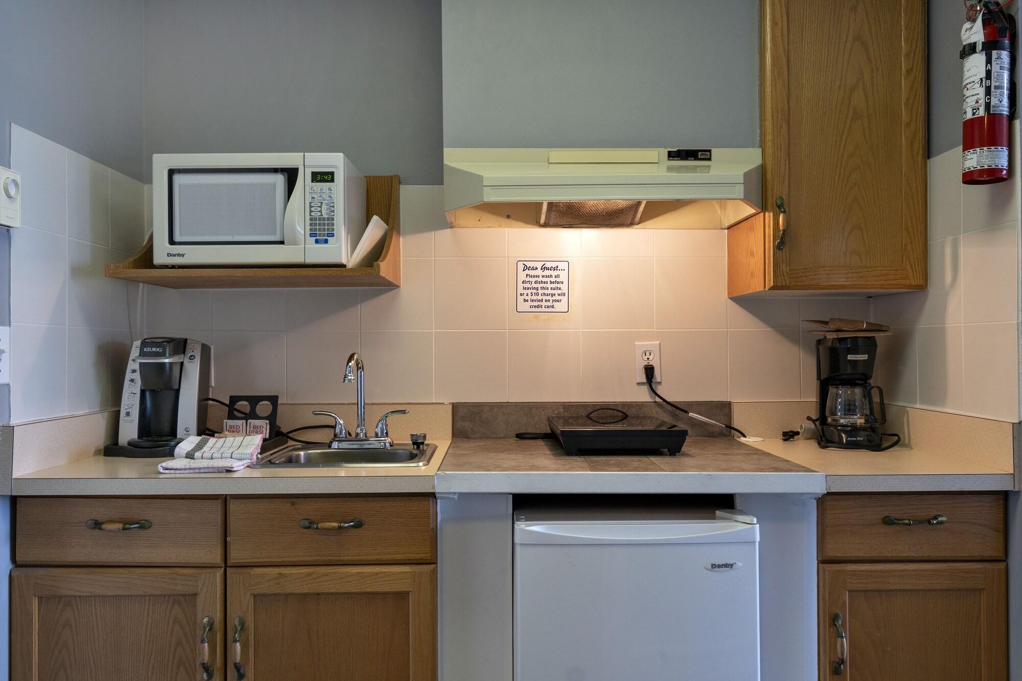 Tiki Shores Inn & Suites by null