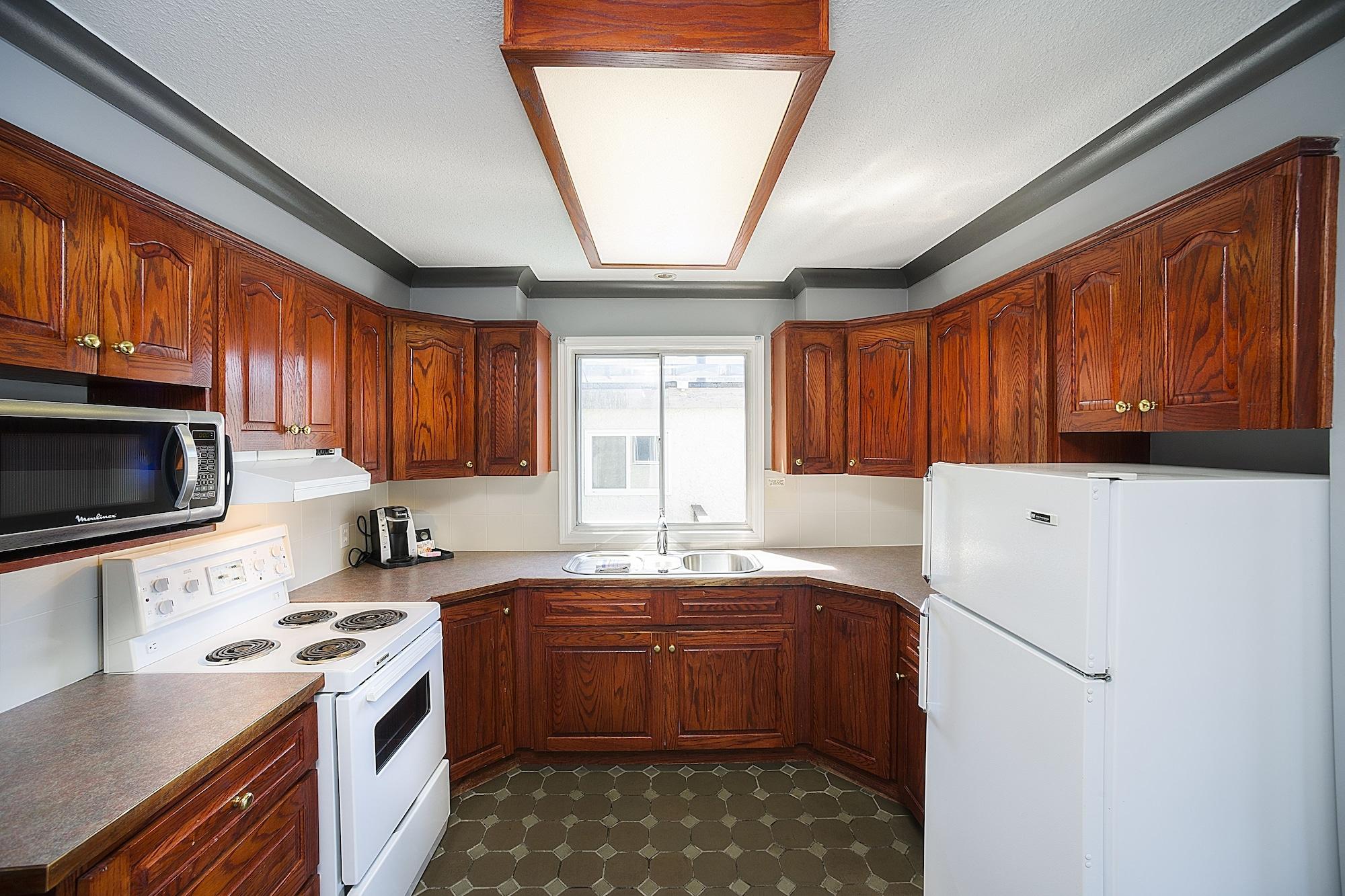 Tiki Shores Inn & Suites by null