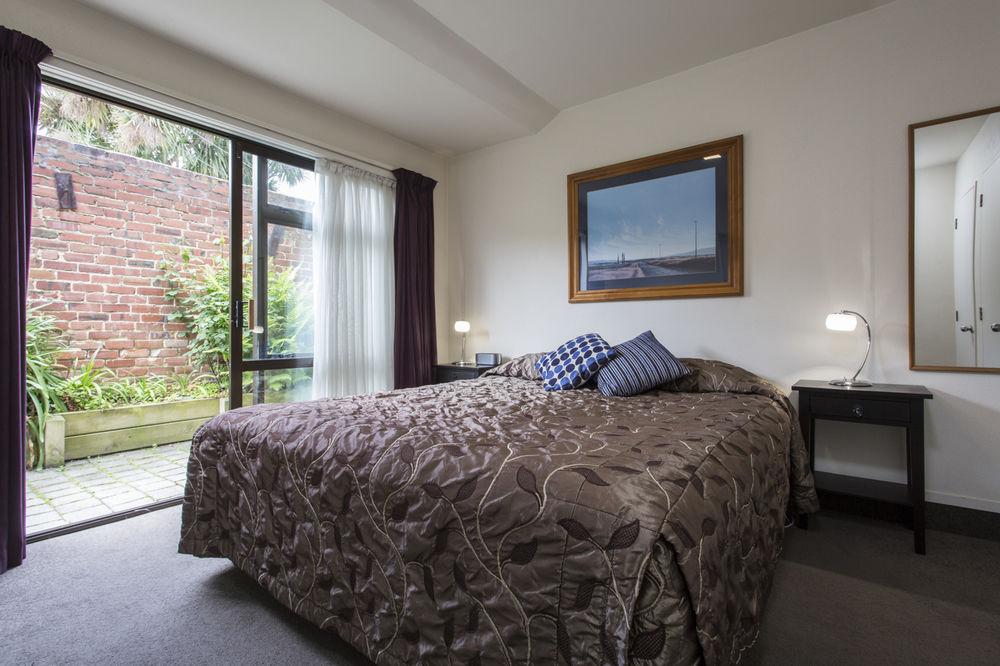 932 Cumberland Street, Dunedin by null