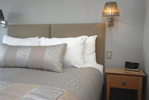 Bluestone On George by null