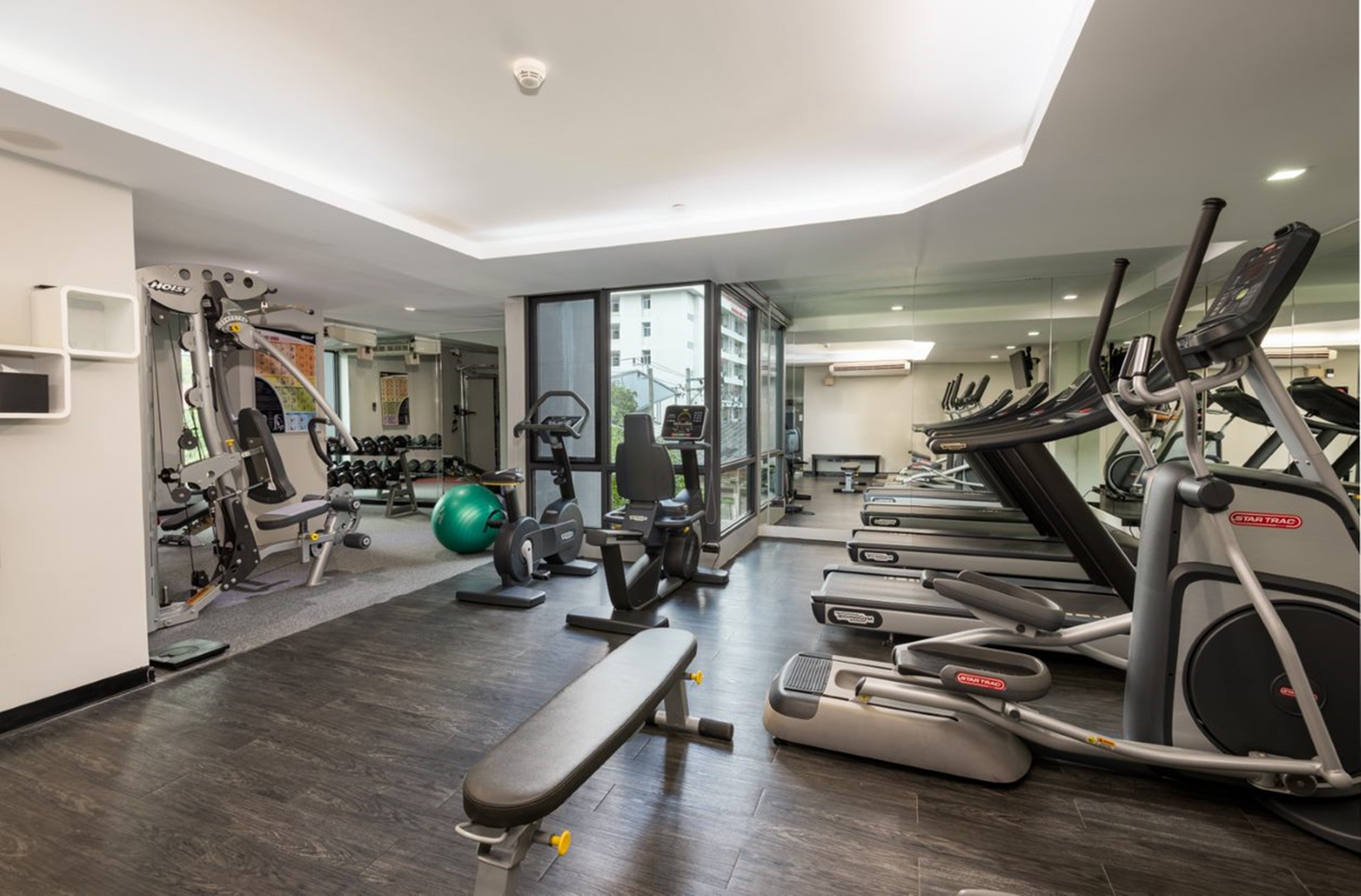 RakYim Siam - Sukhumvit 15