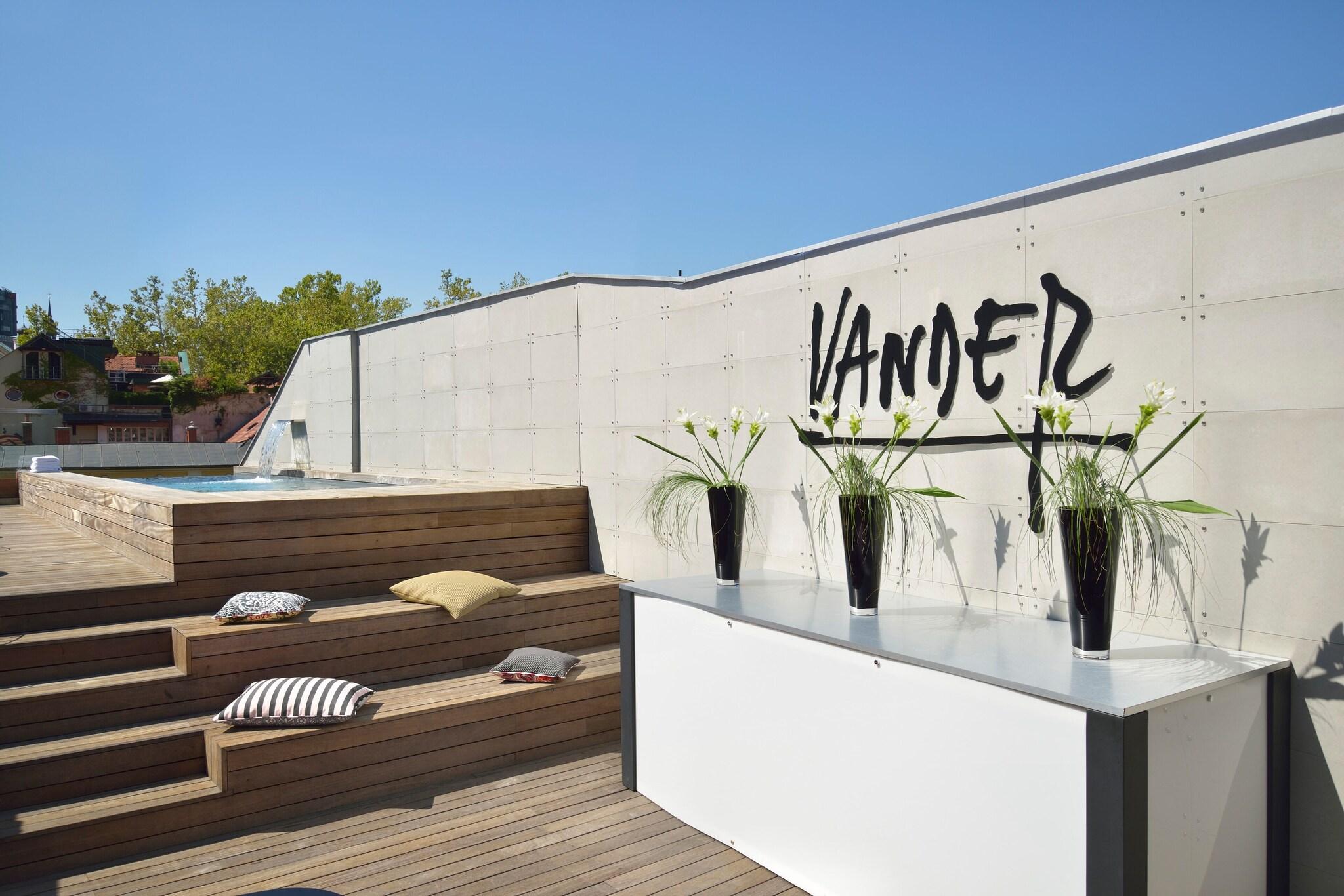 Vander Urbani Resort by null