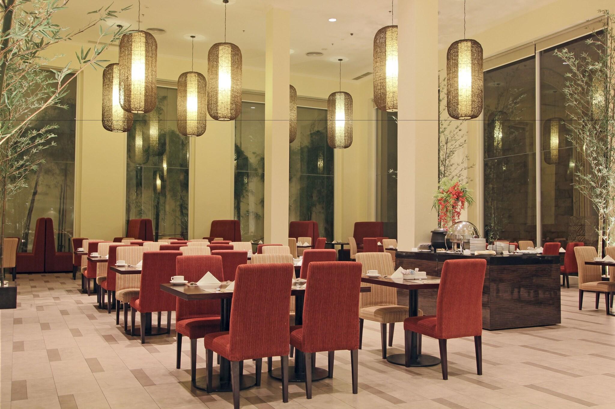 Harmoni One Convention Hotel & Service Apartments
