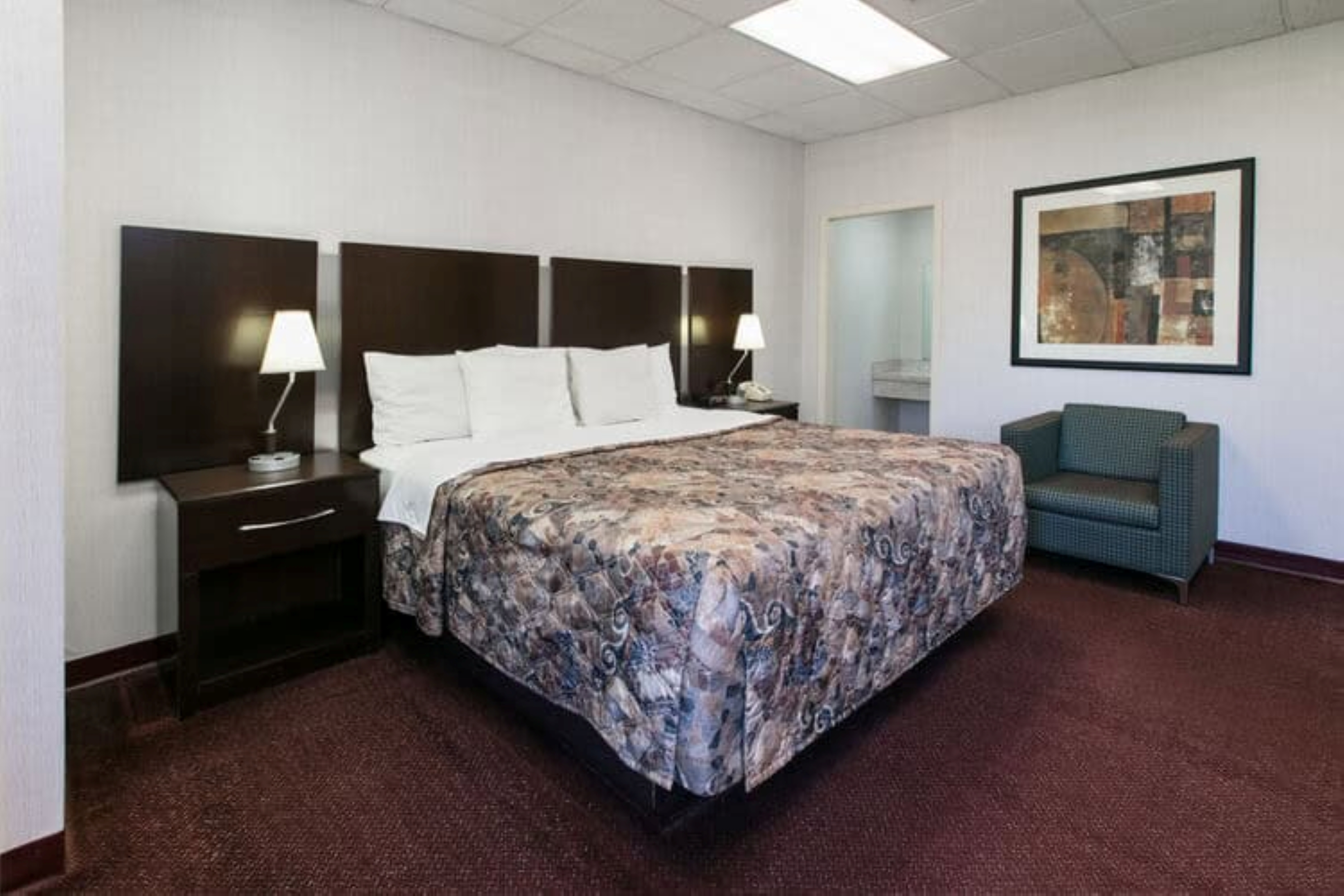 Room 2, Knights Inn Longview, Gregg