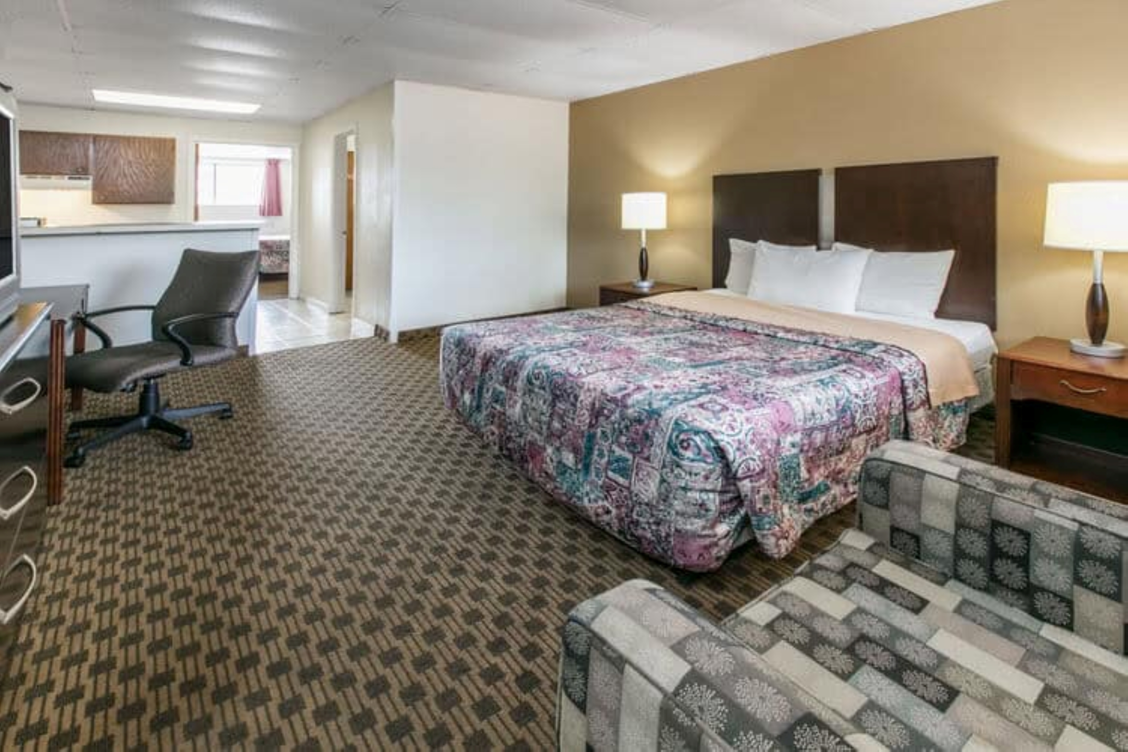 Room 3, Knights Inn Longview, Gregg