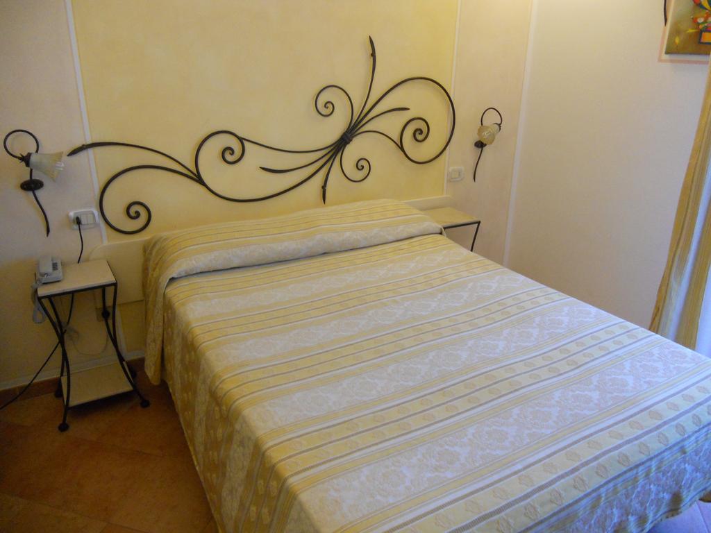 Lola Piccolo Hotel