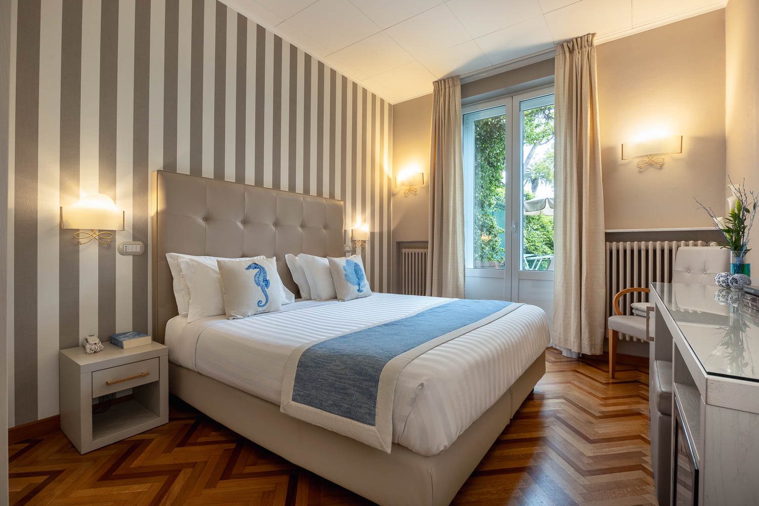 Hotel Metropole by null