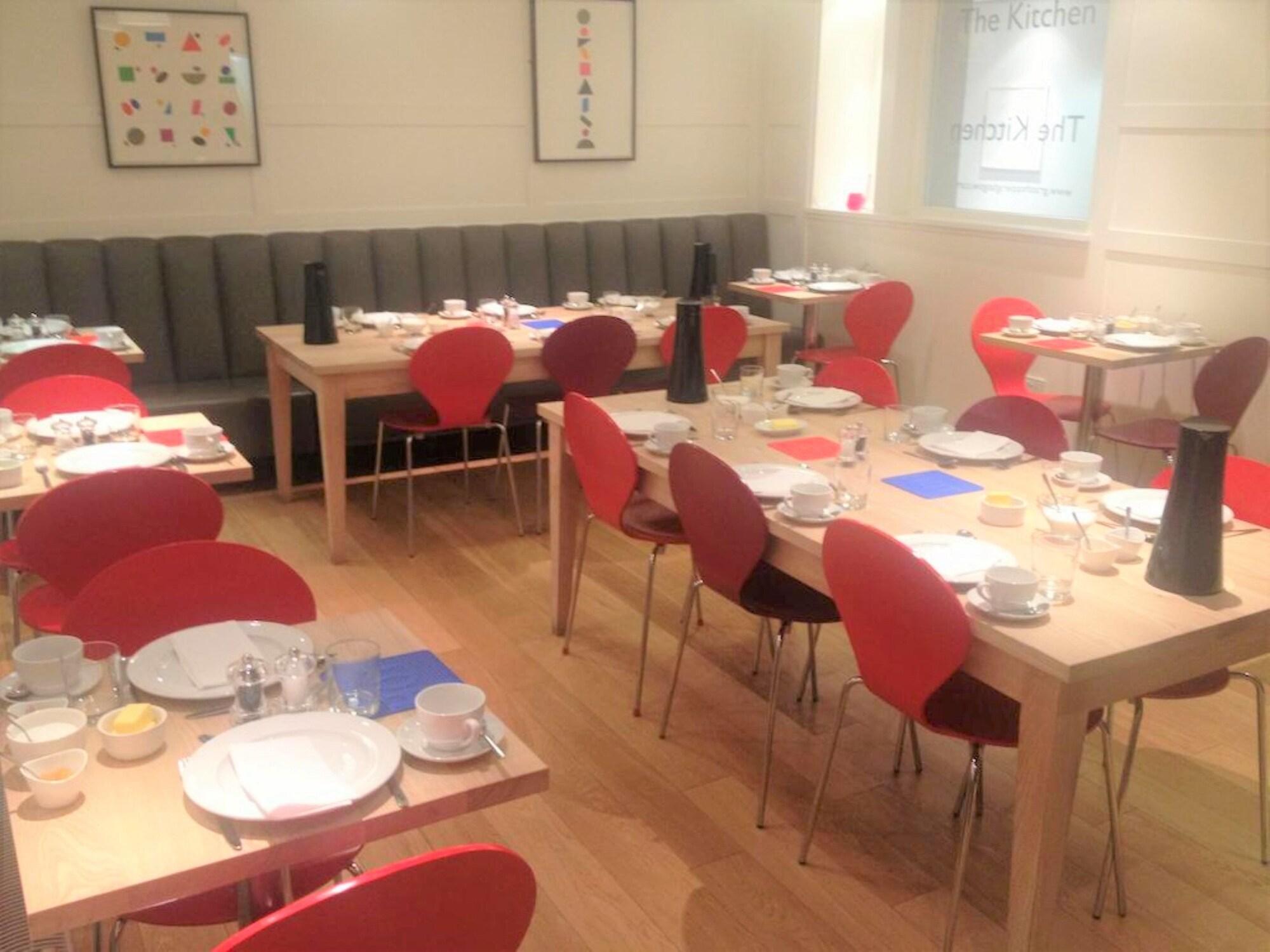 Grasshoppers Hotel by null