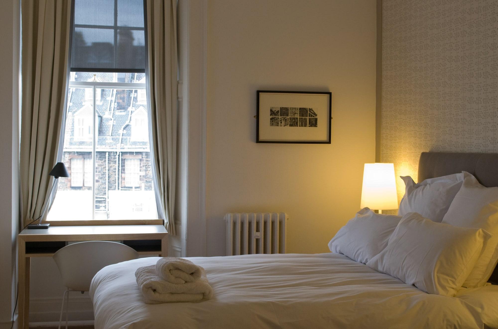 Grasshoppers Hotel by null