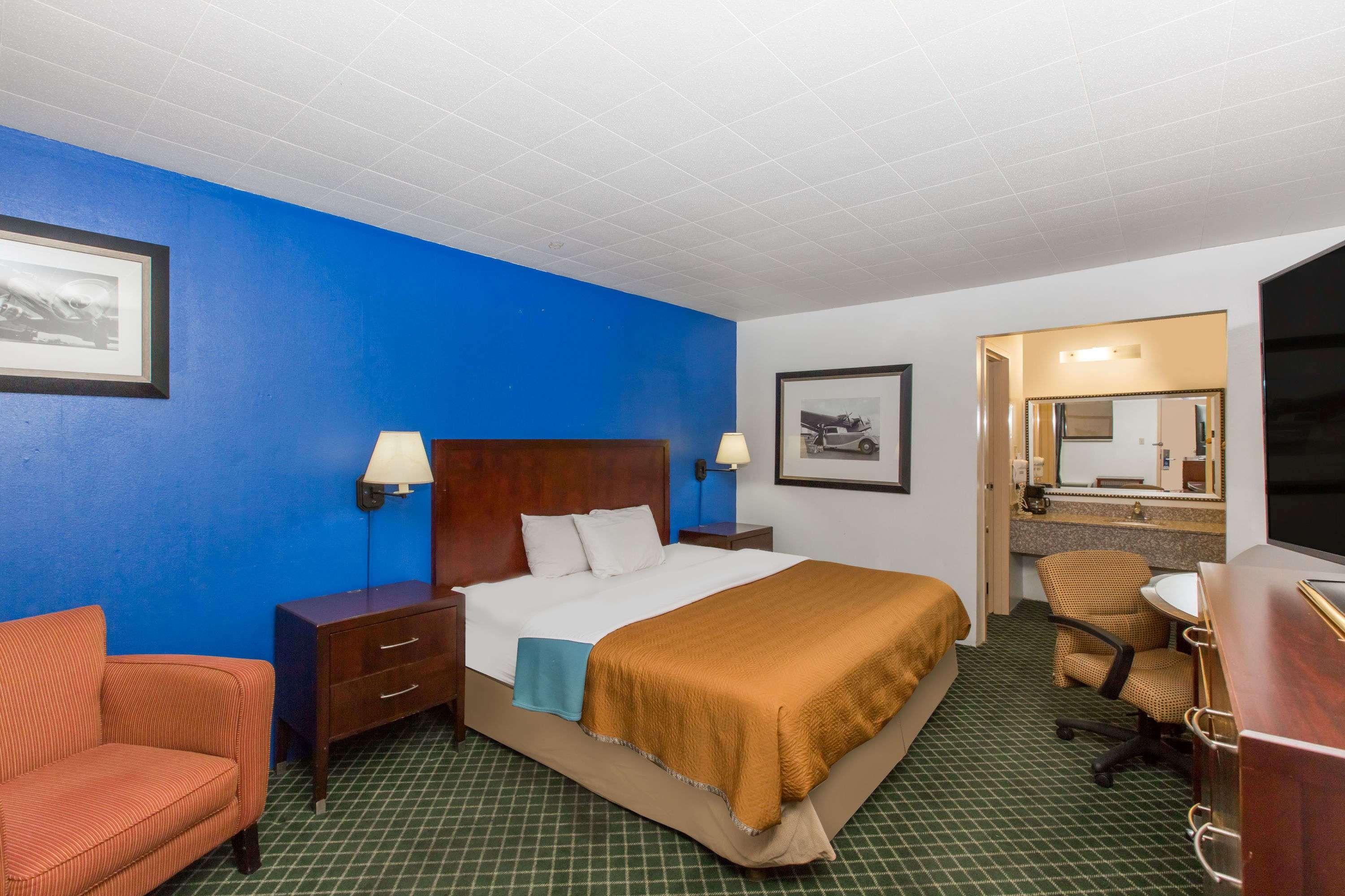Travelodge By Wyndham Great Bend
