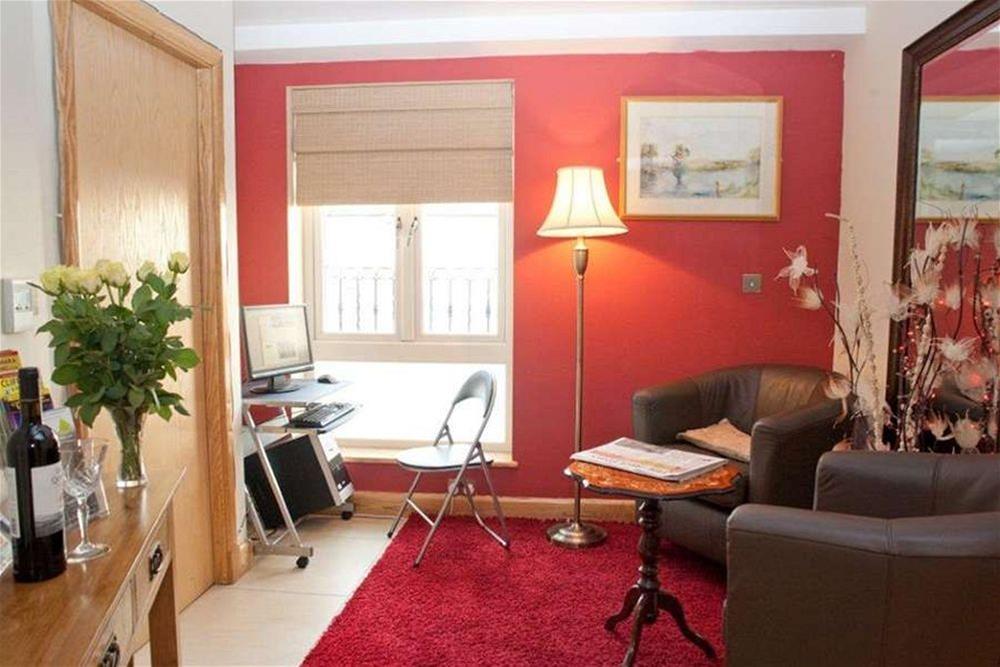 Eyre Square Townhouse by null