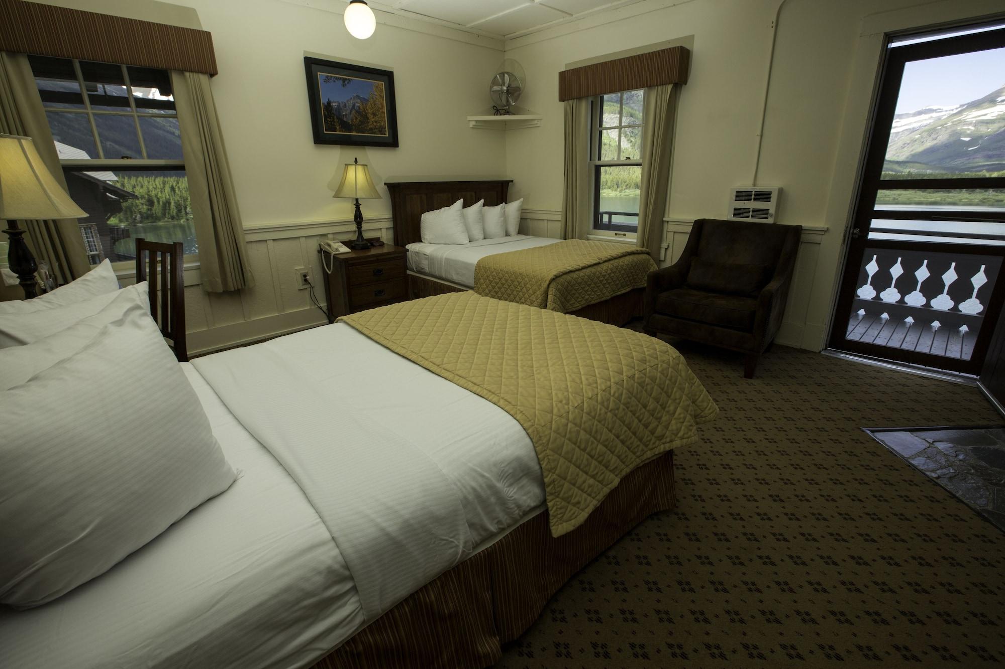 Many Glacier Hotel by null