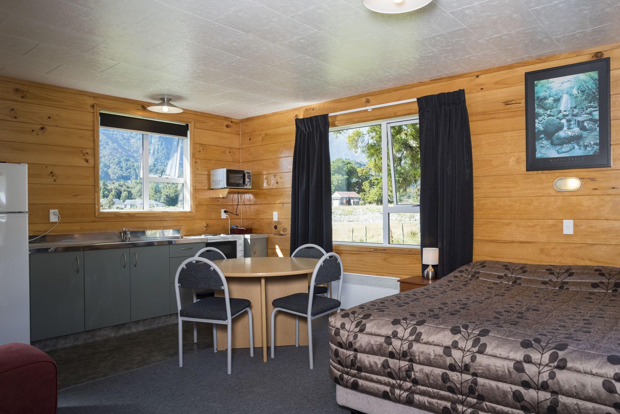 Fox Glacier Motel & Holiday Park