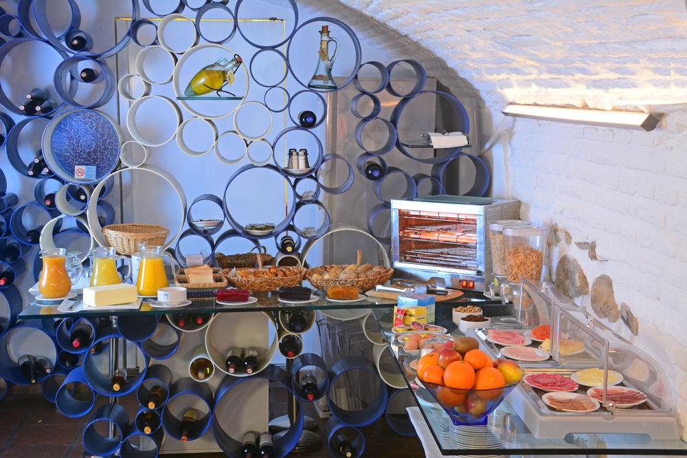 El Ladrón de Agua Palacete by null