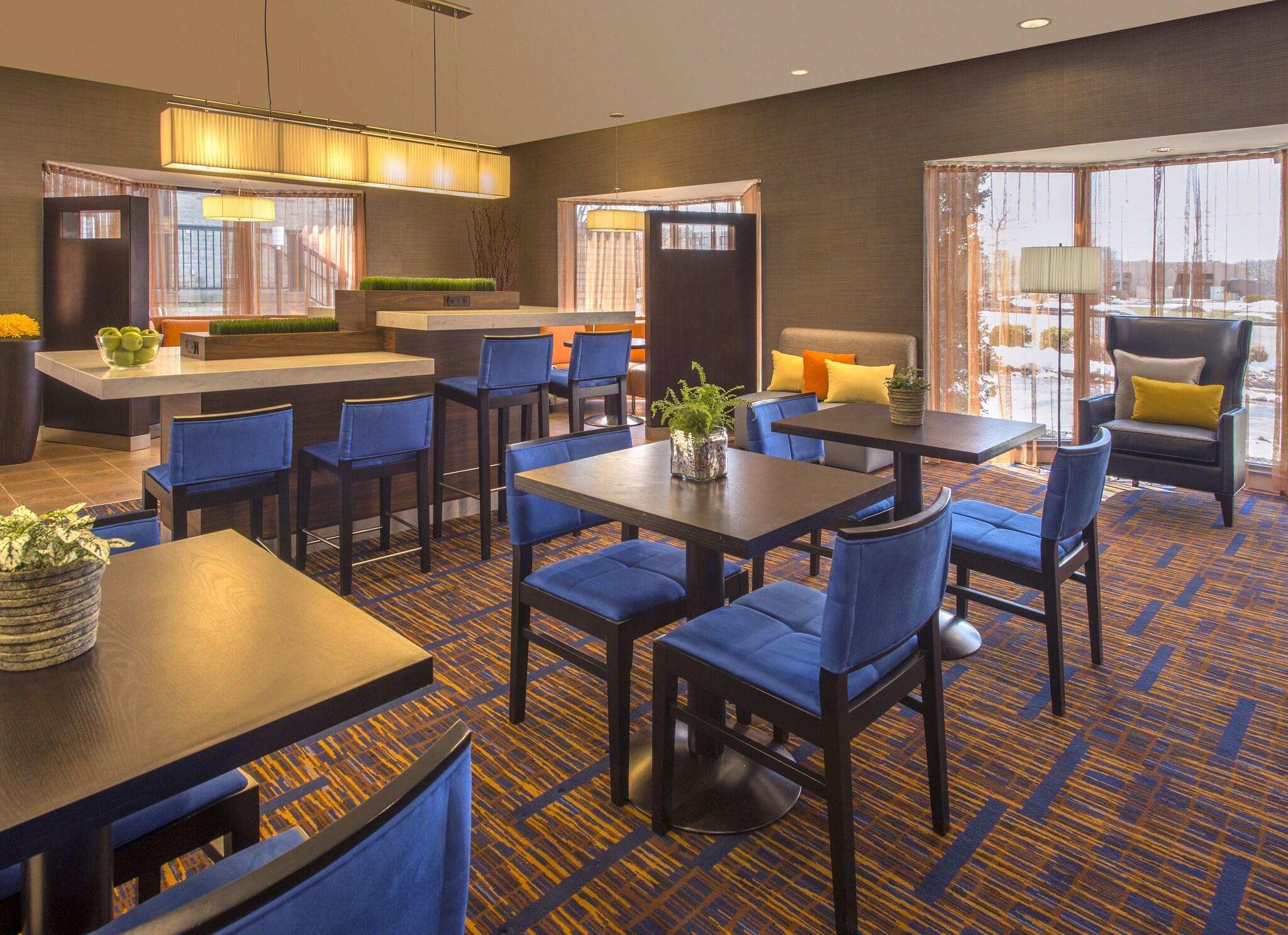 Courtyard Grand Rapids Airport