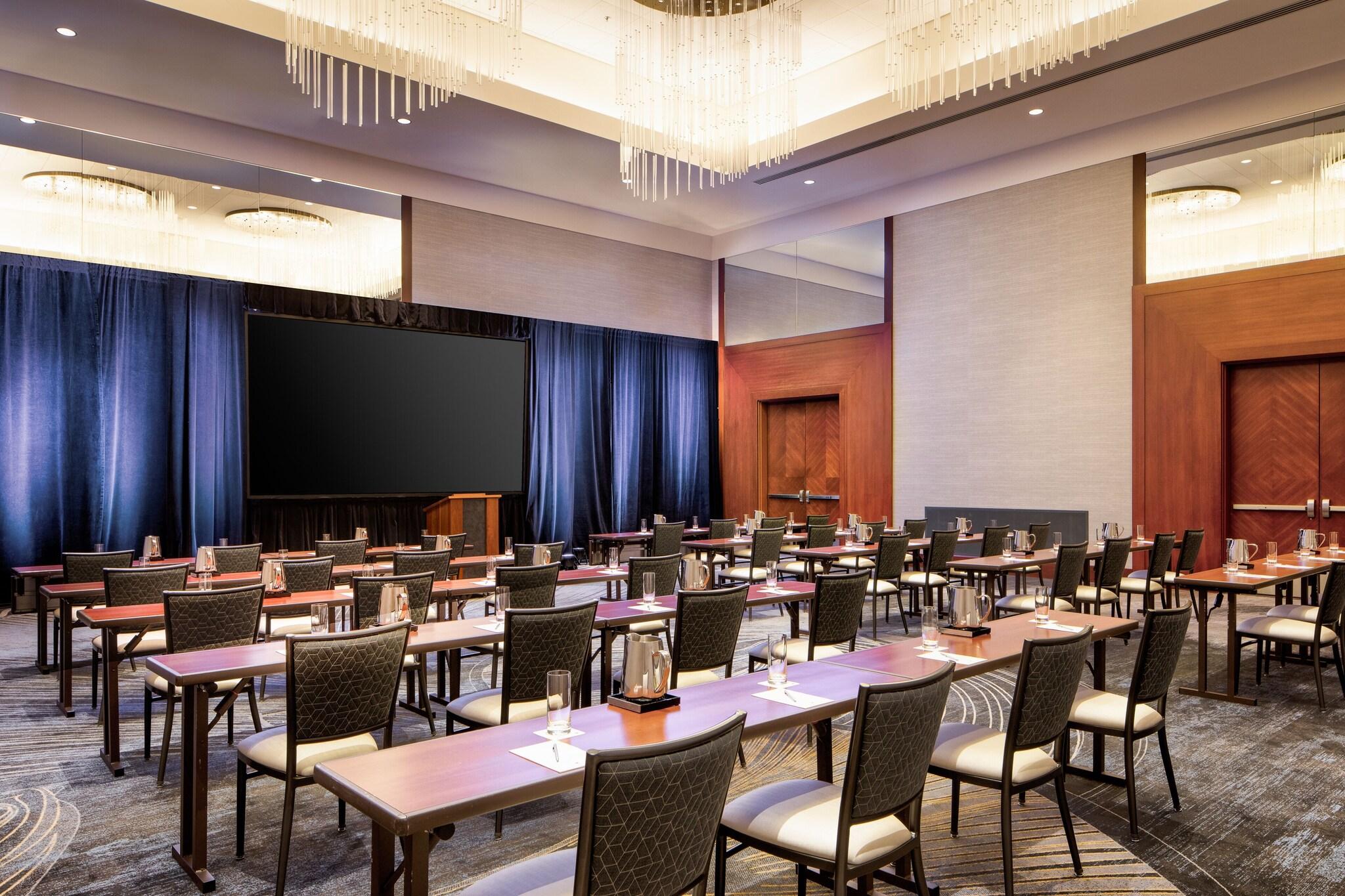 JW Marriott Grand Rapids by null