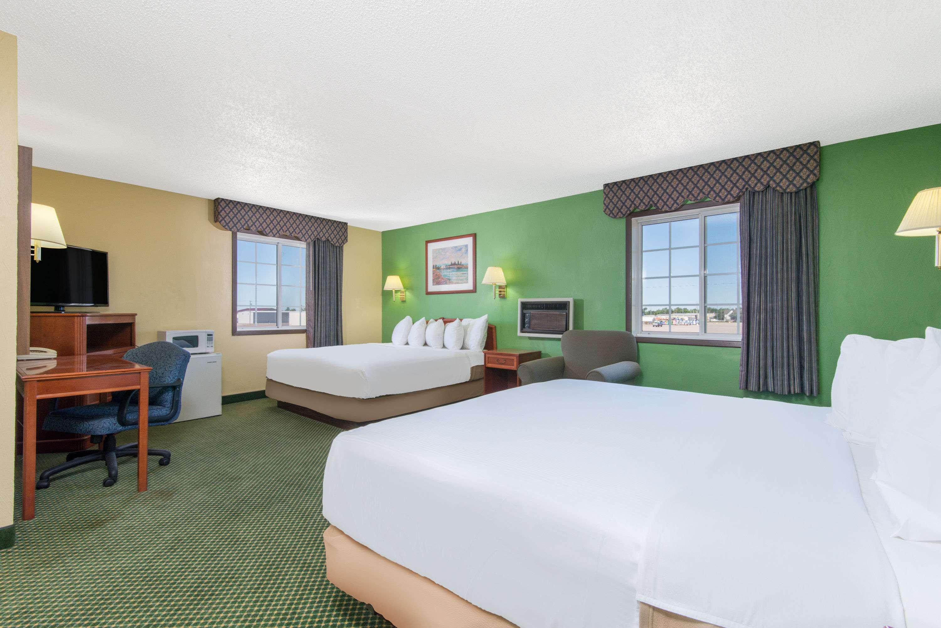 Days Inn By Wyndham Great Bend