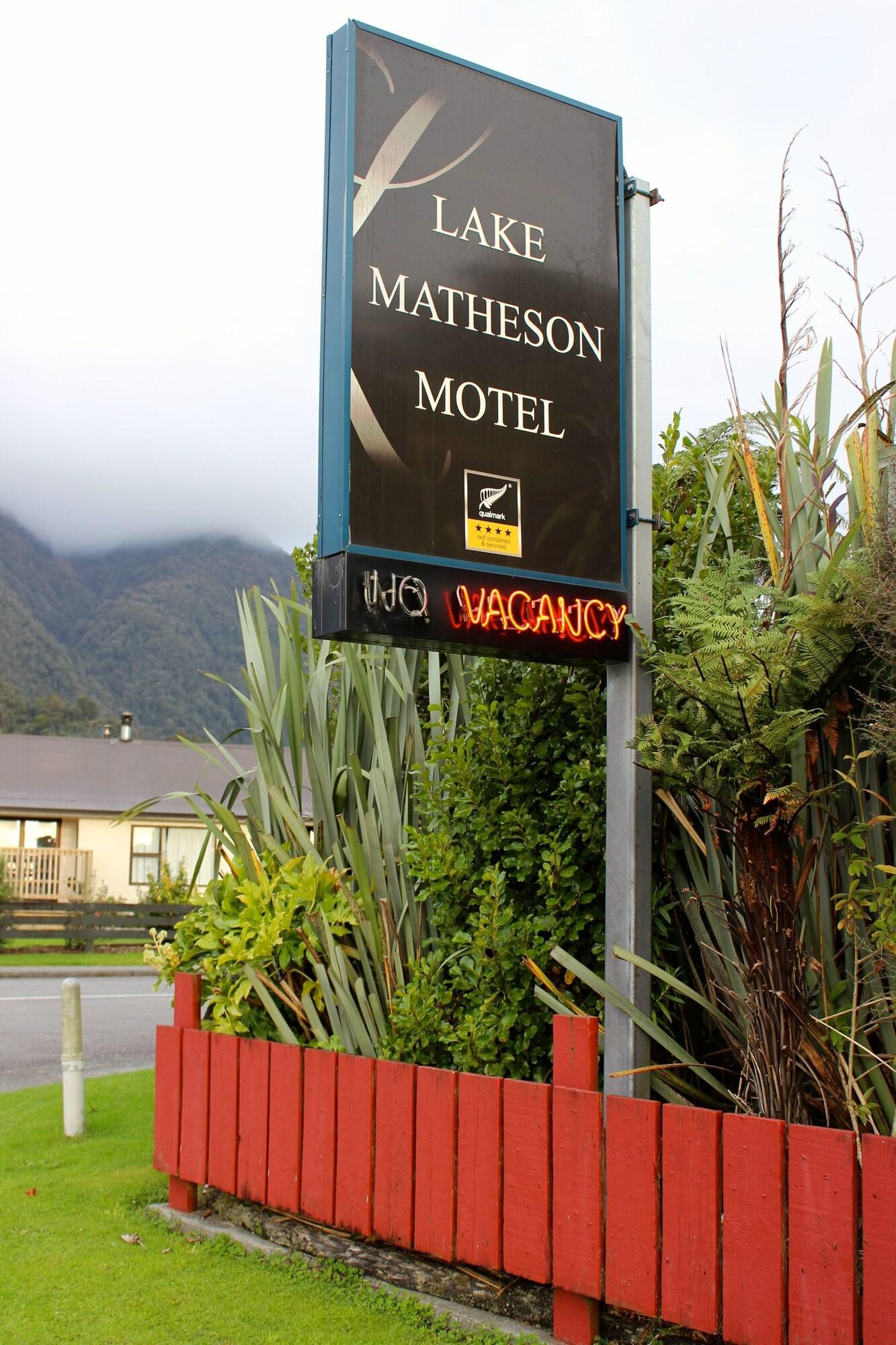 Lake Matheson Motel by null