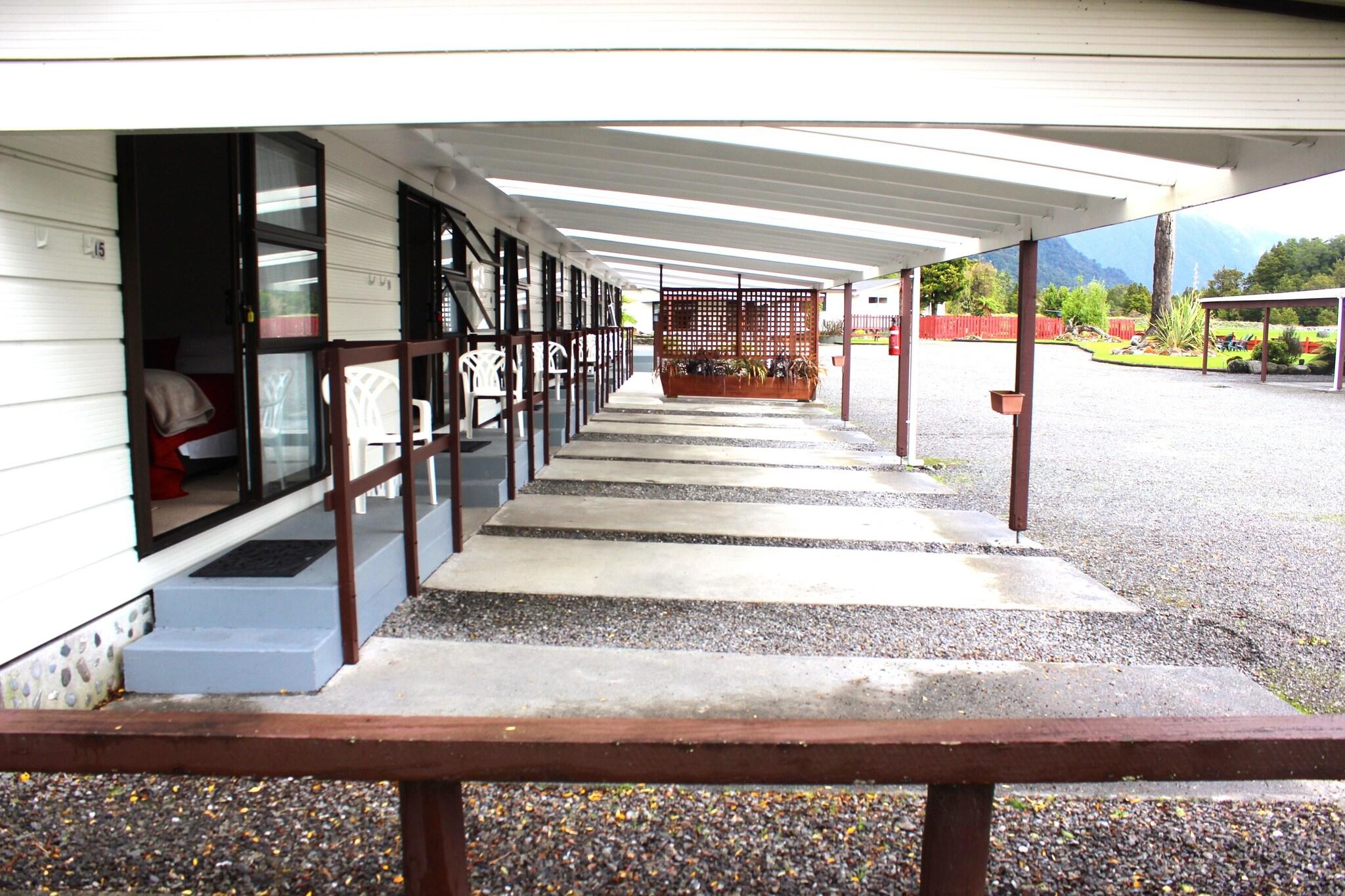 Lake Matheson Motel by null