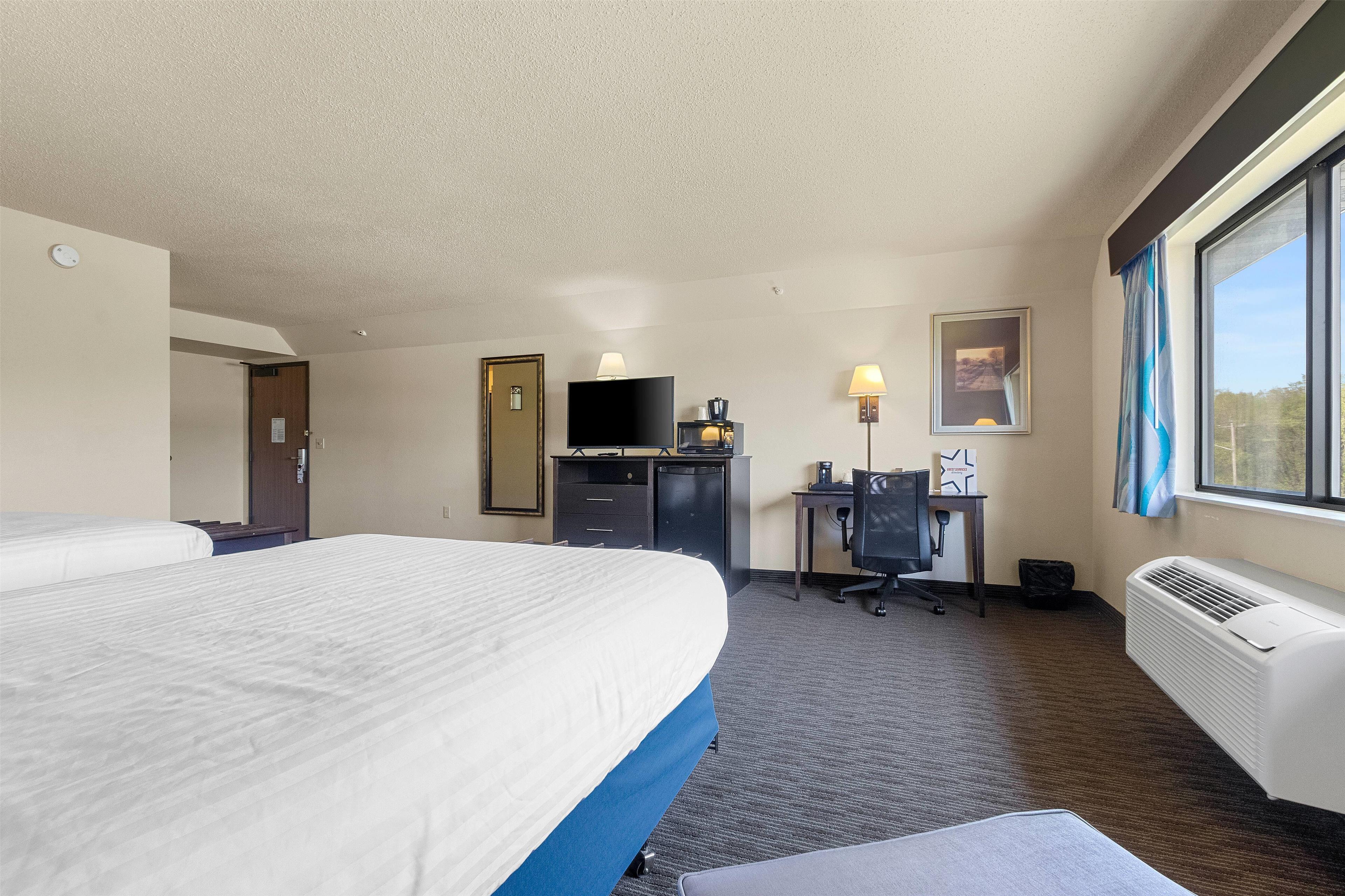 AmericInn by Wyndham Green Bay East